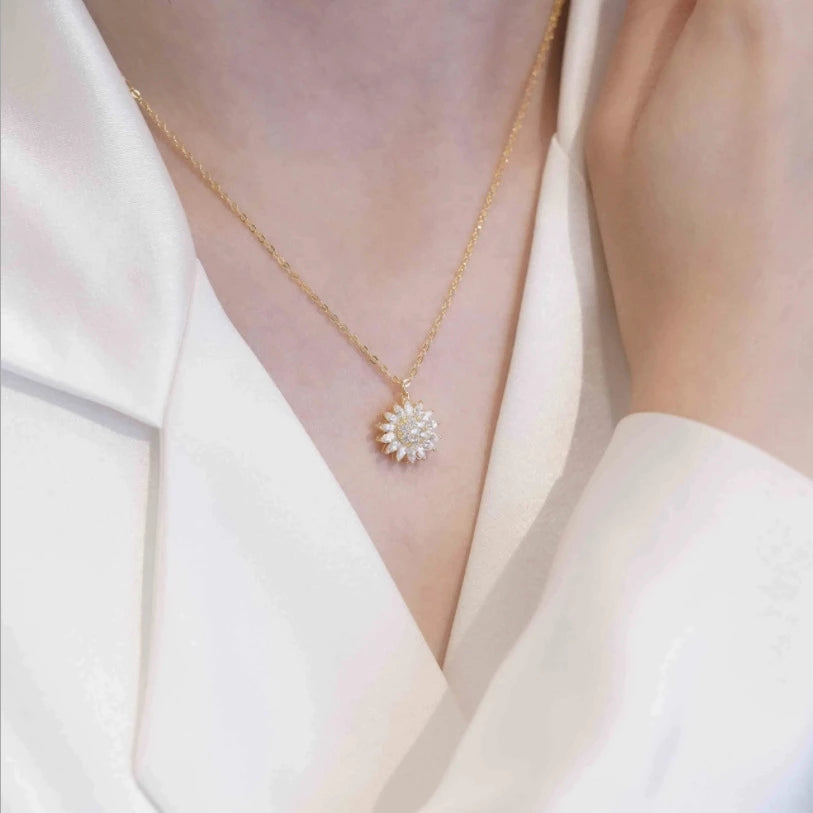Spinning Sunflower Pendant Necklace - Unbox Gem