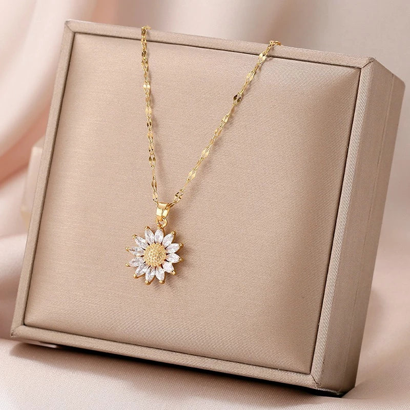 Spinning Sunflower Pendant Necklace - Unbox Gem